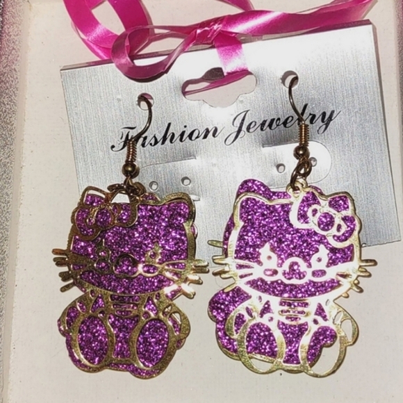 Hello Kitty Layered Earrings - Picture 5 of 14